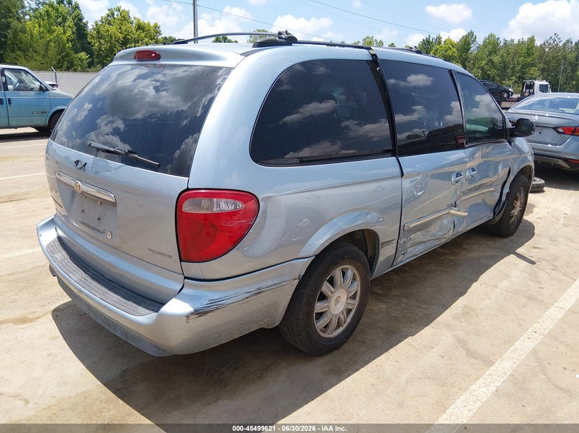 2005 CHRYSLER TOWN & COUNTRY auction photo 6