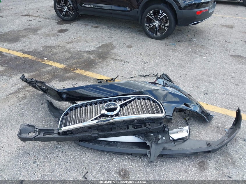 2020 Volvo Xc40 T4 Inscription VIN: YV4AC2HL7L2318807 Lot: 45499776
