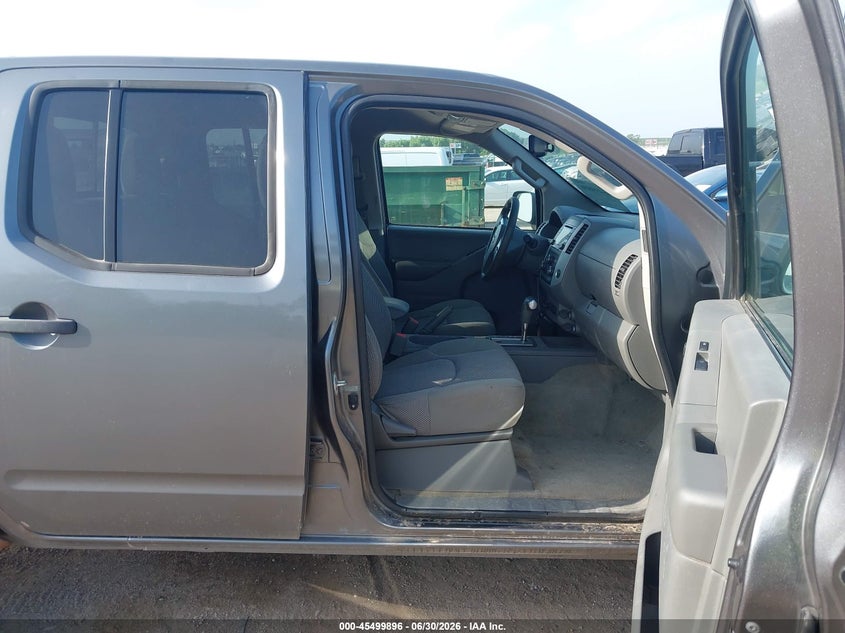 2016 NISSAN FRONTIER auction photo 5
