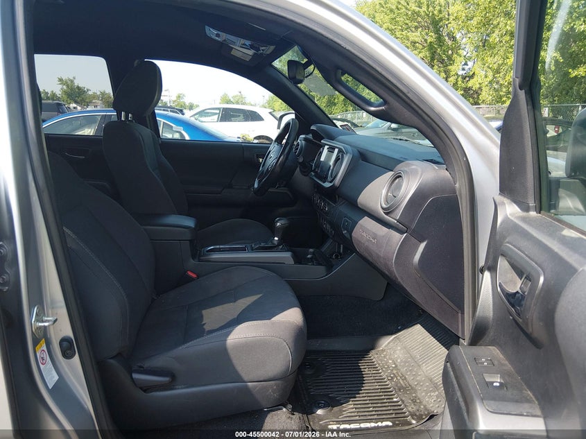 2018 TOYOTA TACOMA auction photo 5