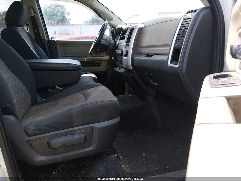 2010 DODGE RAM 1500 — zdjęcie 5
