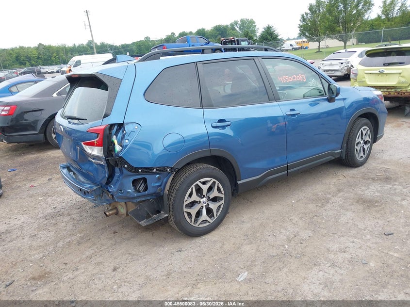 2020 SUBARU FORESTER auction photo 4