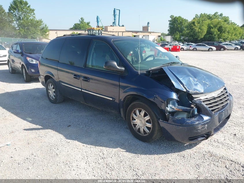 2006 CHRYSLER TOWN & COUNTRY auction photo 1