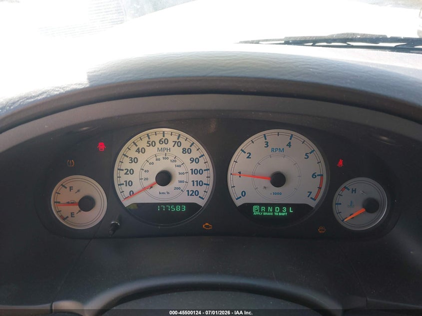 2006 CHRYSLER TOWN & COUNTRY auction photo 7