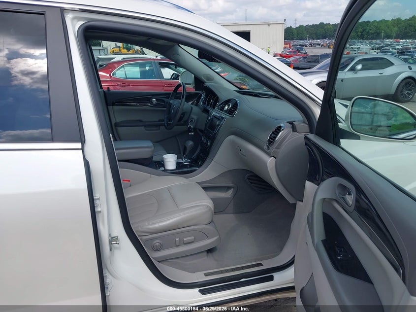 2015 BUICK ENCLAVE auction photo 5
