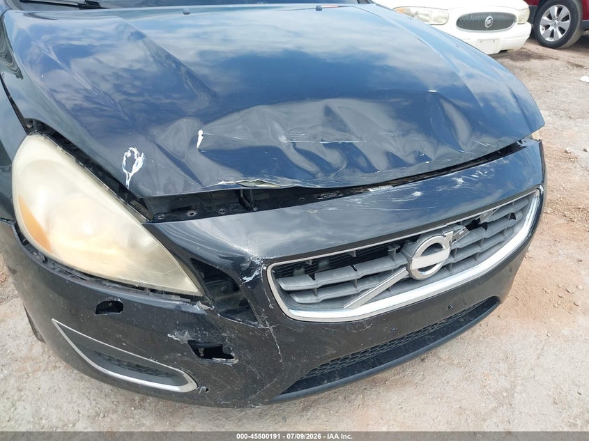 2012 Volvo S60 T5/T5 W/Moonroof VIN: YV1622FS0C2139251 Lot: 45500191