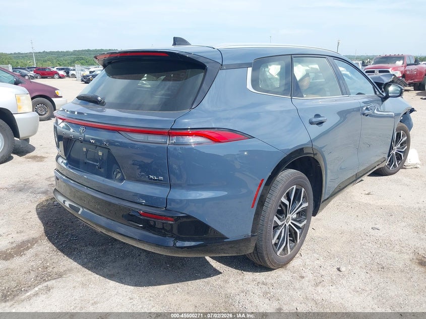 2025 TOYOTA CROWN SIGNIA auction photo 4