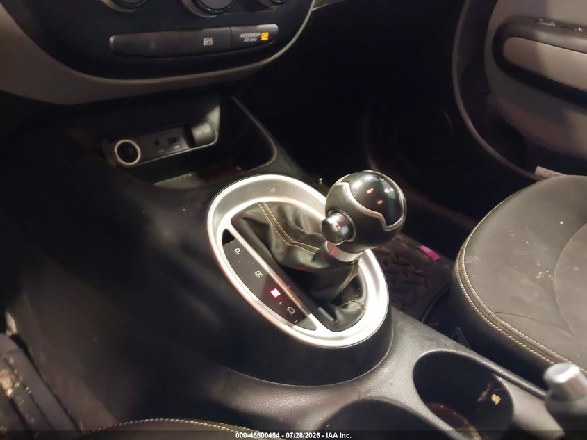 2014 KIA SOUL auction photo 6