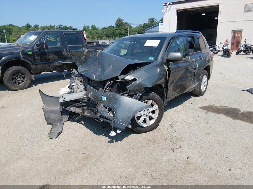 Vin: 5tdbk3eh9cs144215, lot: 45998718, toyota highlander base v6 20122