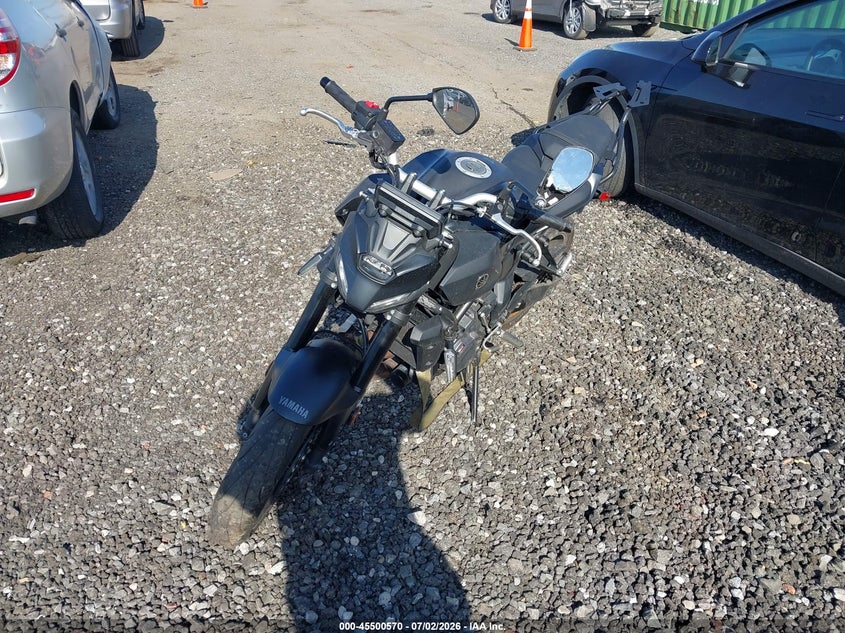 2025 YAMAHA MTN690 auction photo 2