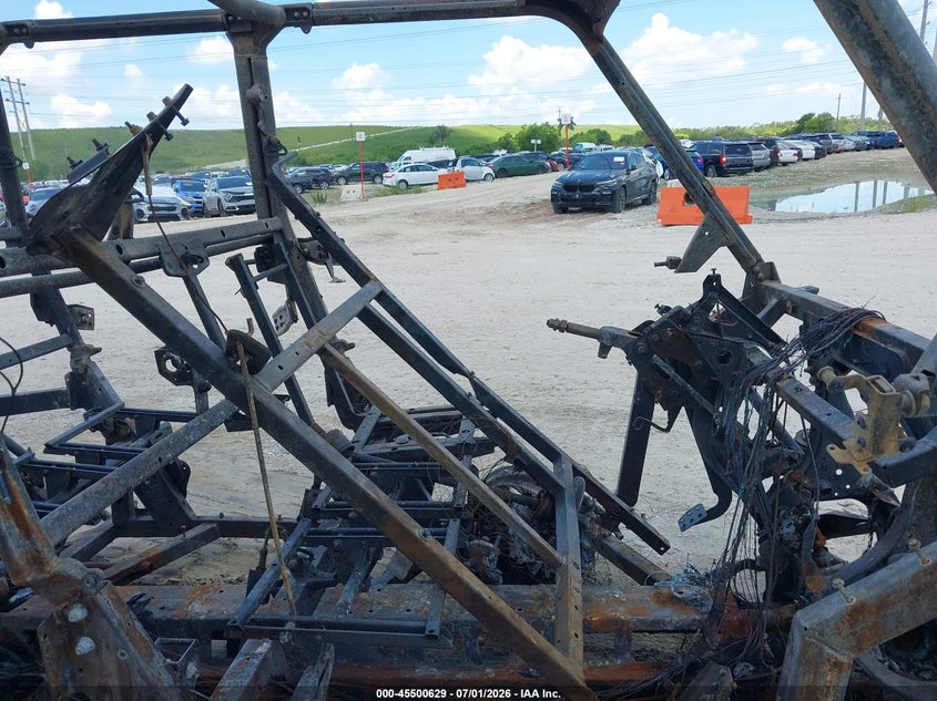 2023 CAN-AM DEFENDER MAX auction photo 5