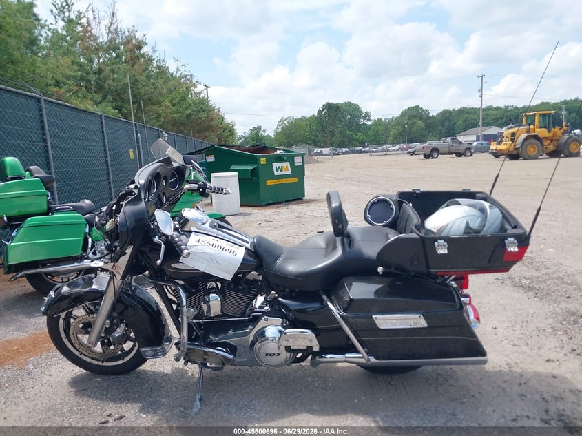 2011 Harley-Davidson Flhtk VIN: 1HD1KEM11BB630551 Lot: 45500696