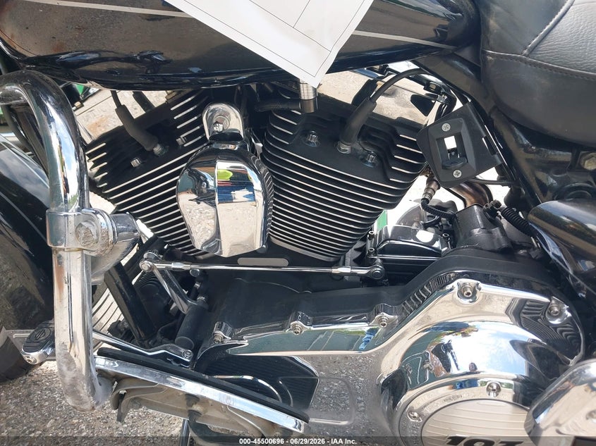 2011 Harley-Davidson Flhtk VIN: 1HD1KEM11BB630551 Lot: 45500696