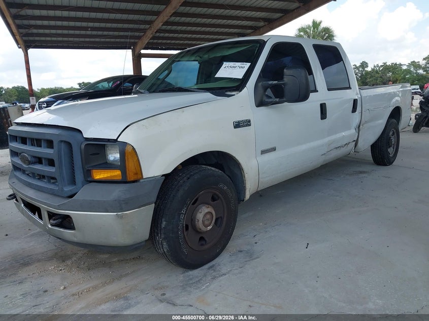 2006 FORD F-350 auction photo 2