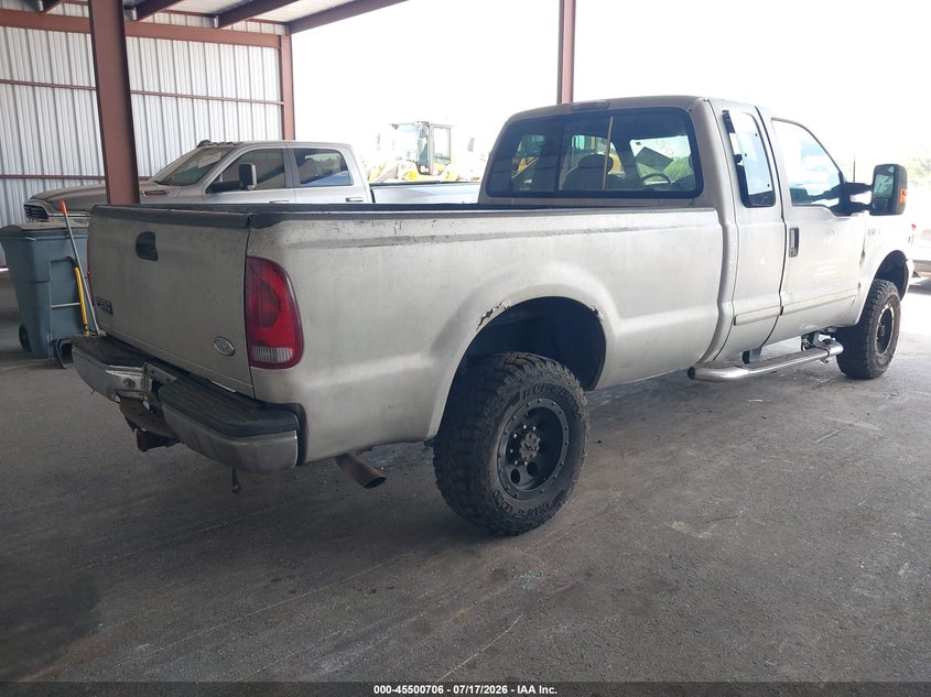 2002 FORD F-250 auction photo 4