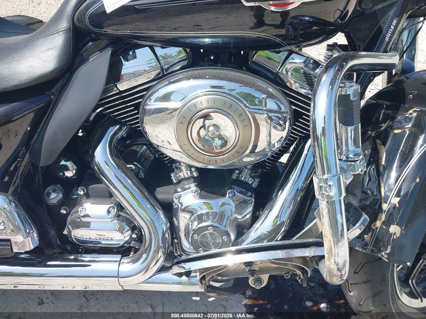 2010 Harley-Davidson Flhtcu VIN: 1HD1FC418AB667264 Lot: 45500842