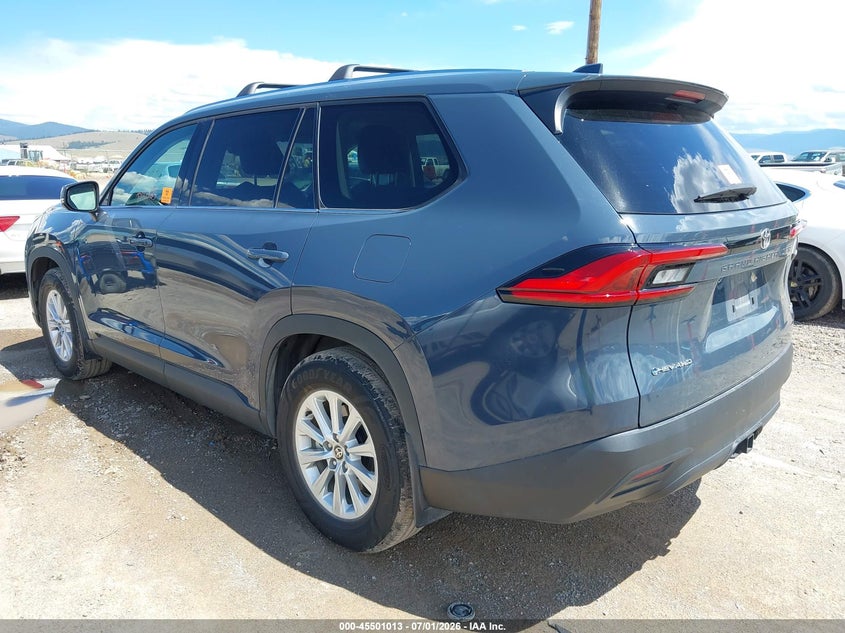 2024 TOYOTA GRAND HIGHLANDER auction photo 3