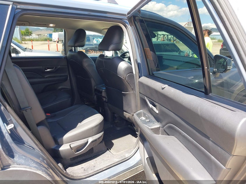 2024 TOYOTA GRAND HIGHLANDER auction photo 8