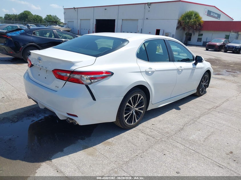 2018 TOYOTA CAMRY auction photo 4