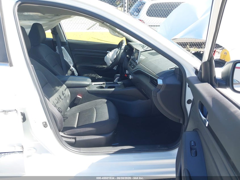 2025 NISSAN ALTIMA auction photo 5