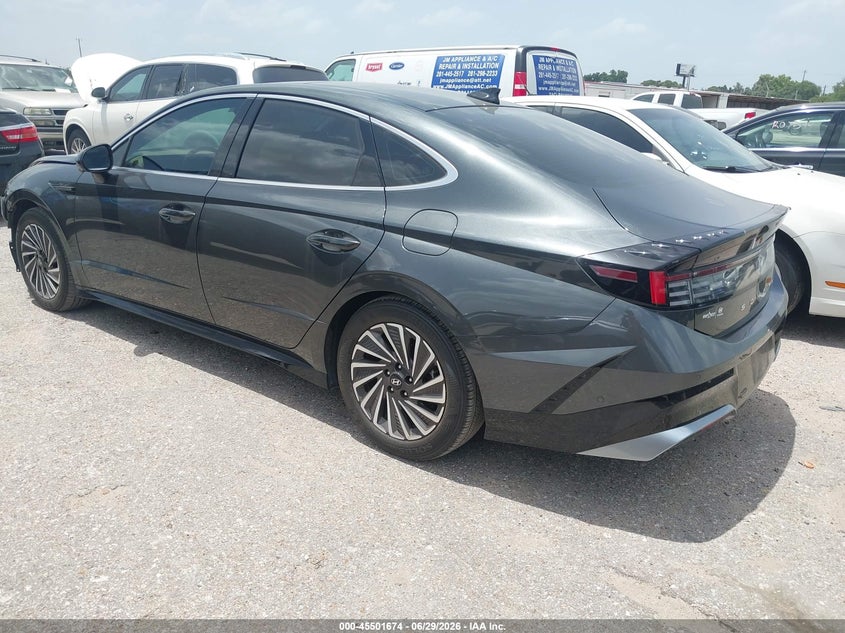 2025 HYUNDAI SONATA HYBRID auction photo 3