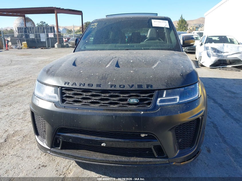 2022 Land Rover Range Rover Sport Svr/Svr Carbon Edition VIN: SALWZ2RE4NA235926 Lot: 45501775