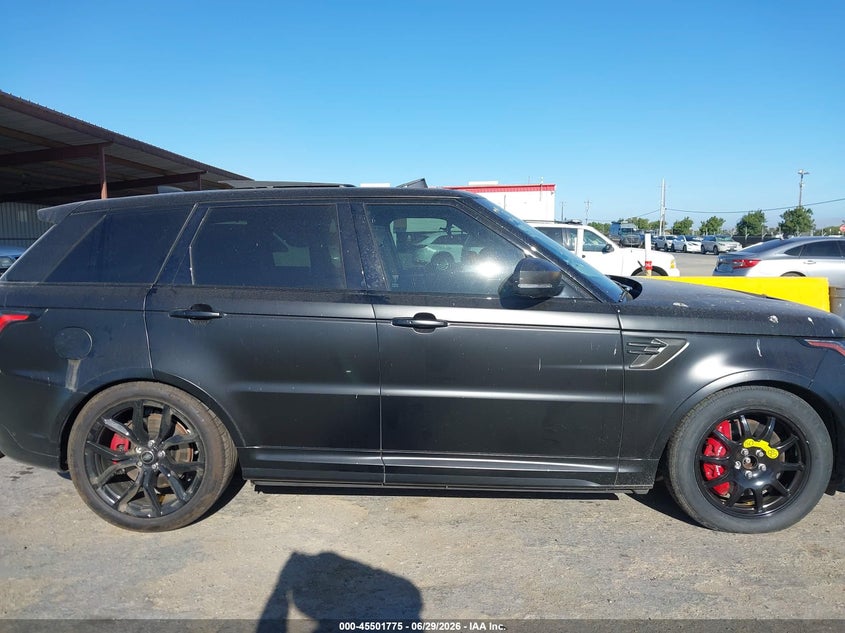 2022 Land Rover Range Rover Sport Svr/Svr Carbon Edition VIN: SALWZ2RE4NA235926 Lot: 45501775