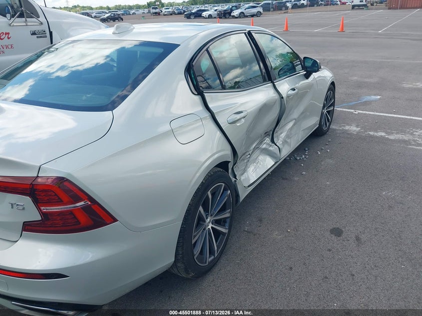 2021 Volvo S60 T5 Momentum VIN: 7JR102FZ9MG108721 Lot: 45501888