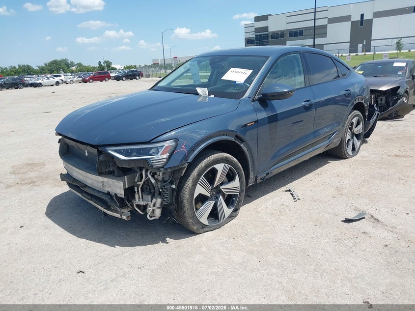 Vin: wa13abge5mb007439, lot: 46000132, audi e-tron sportback prestige quattro 20212