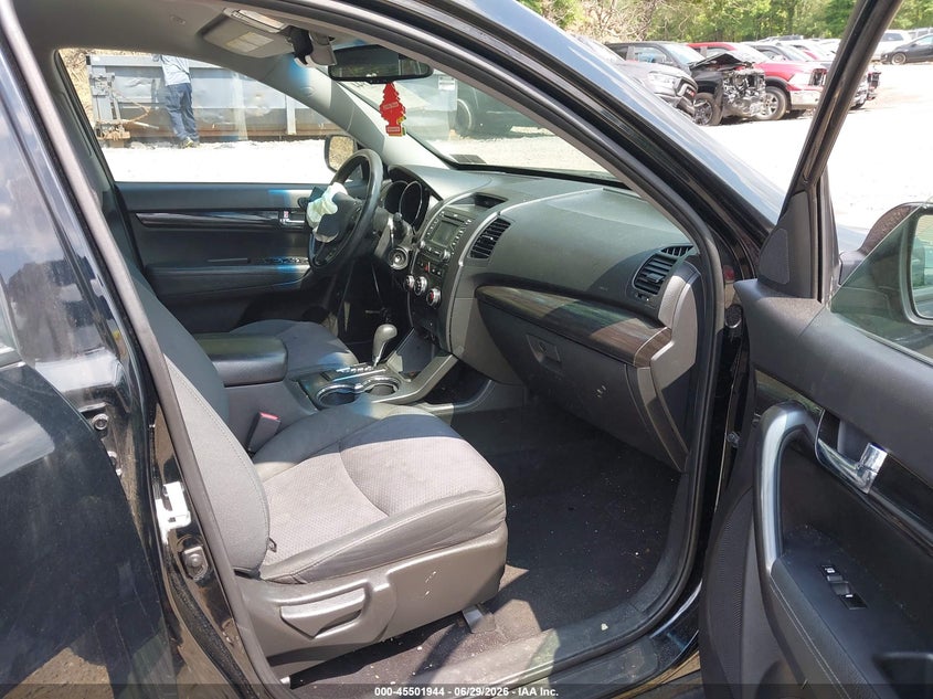 2013 KIA SORENTO SPORT UTILITY VEHICLE 2.4L I-4 DI, DOHC, VVT, 191HP