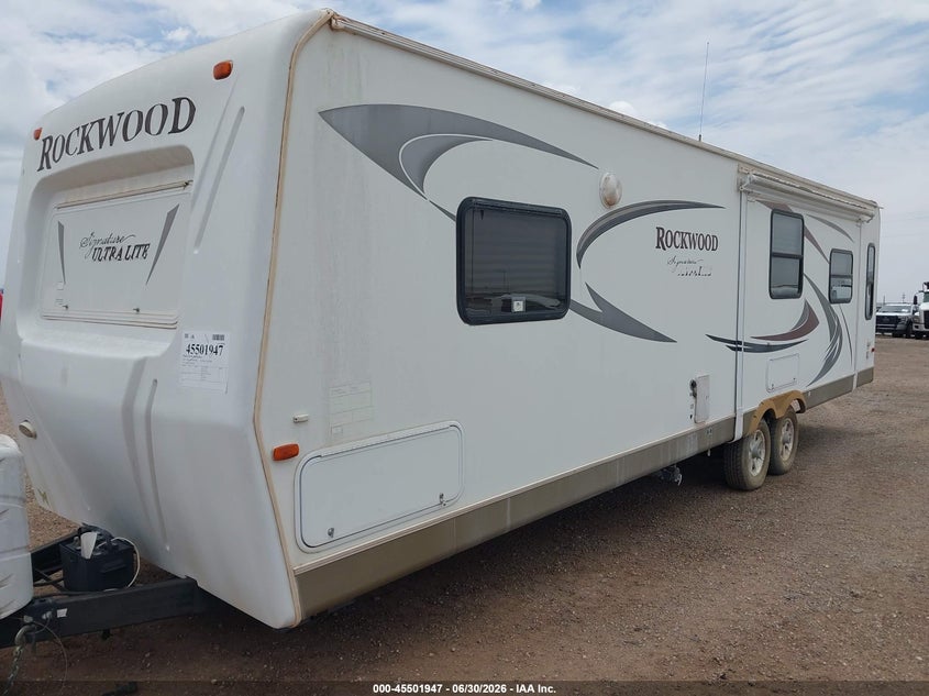 4X4TRLG28B1836951 2011 Rockwood By Forest R Ultra Lite Series M- photo 1