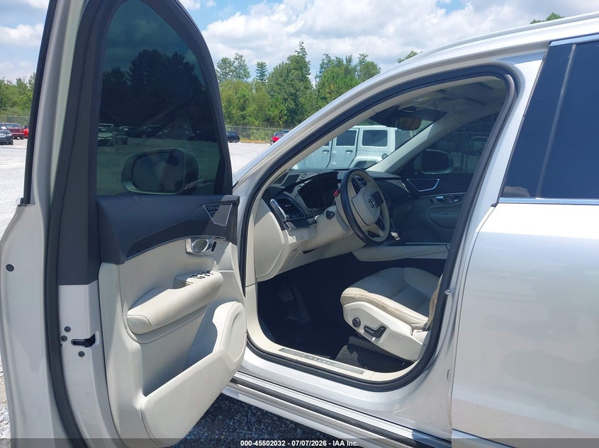 2020 Volvo Xc90 T5 Momentum 7 Passenger VIN: YV4102CK9L1555215 Lot: 45502032