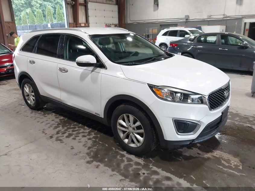 2016 KIA SORENTO auction photo 1