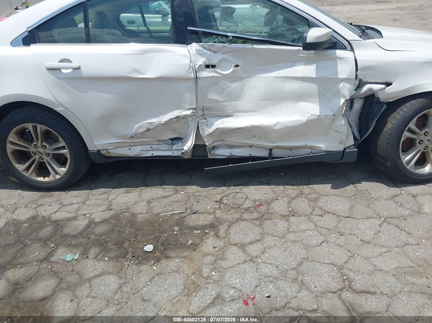 2015 FORD TAURUS auction photo 6