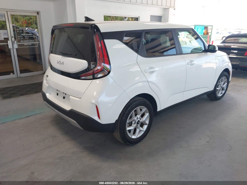 2023 KIA SOUL S — Photo 4