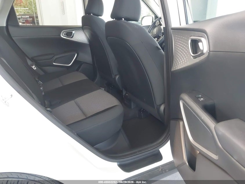 2023 KIA SOUL S — Photo 8