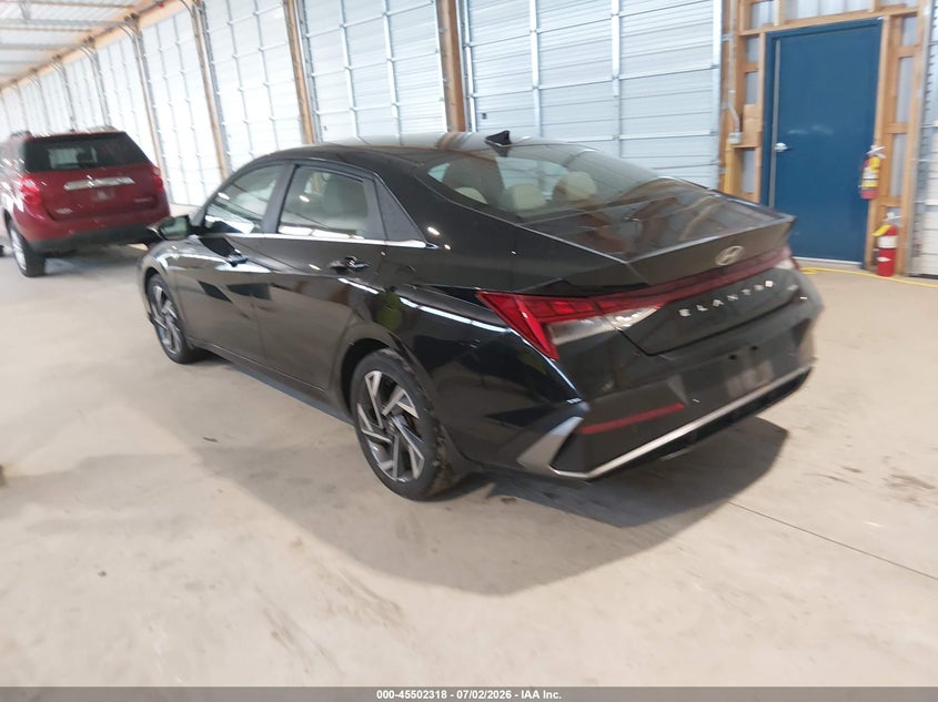 2024 HYUNDAI ELANTRA HYBRID auction photo 3