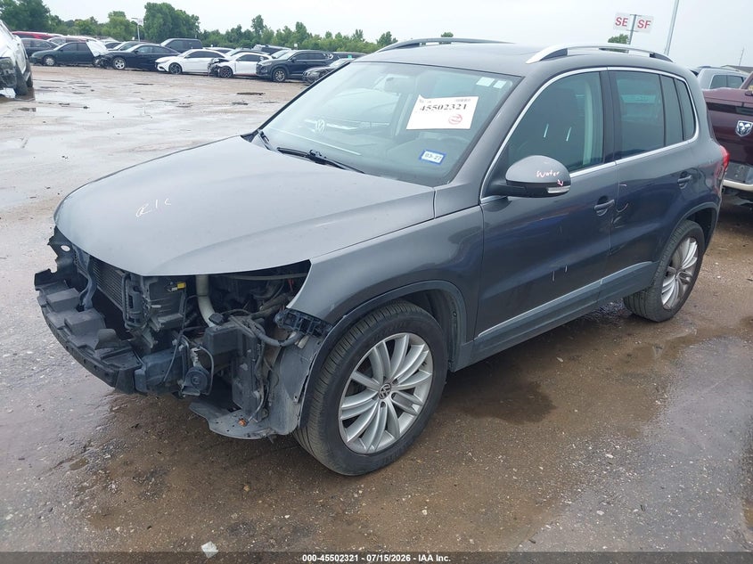 Volkswagen Tiguan - фото 2
