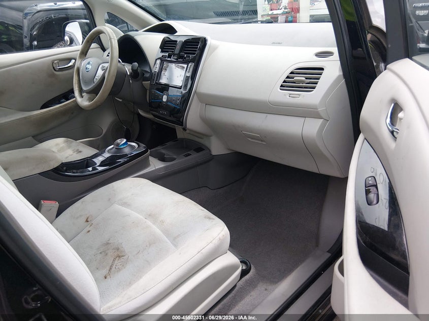 2015 NISSAN LEAF auction photo 5