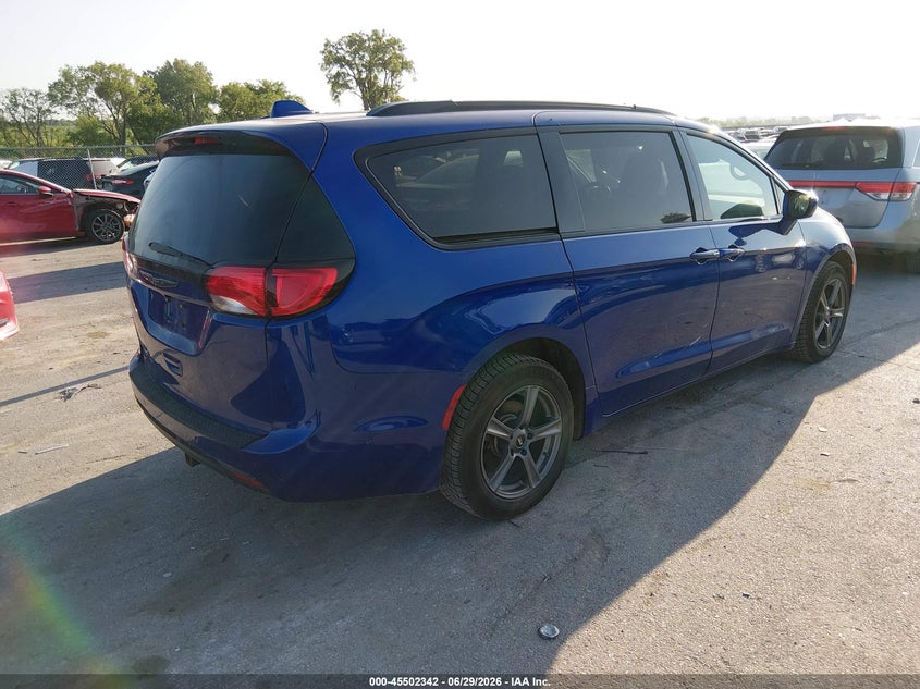 Vin: 2c4rc1eg7lr127171, lot: 46000558, chrysler pacifica touring l plus 20204