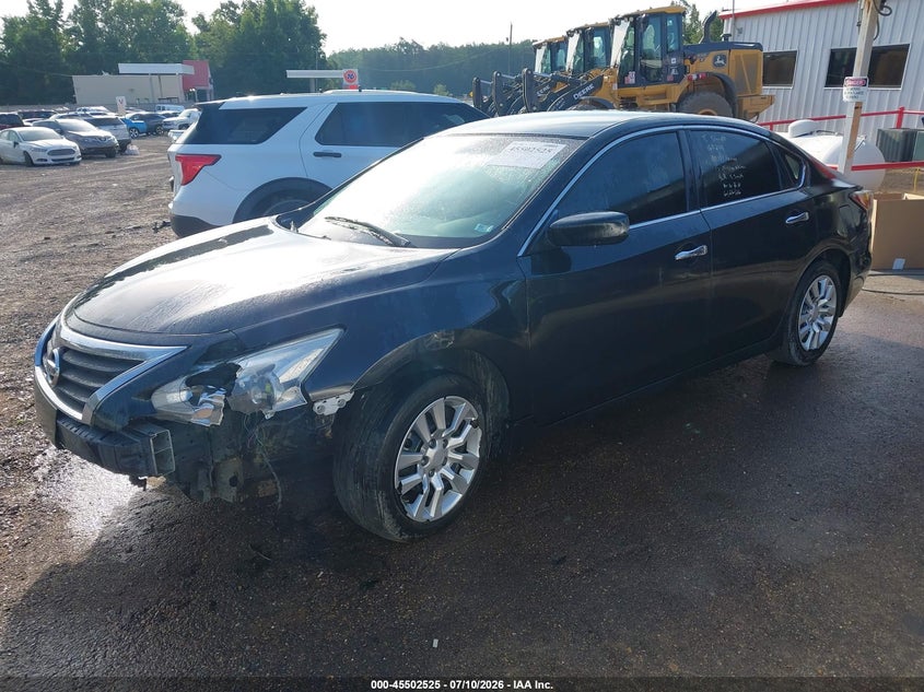 2015 Nissan Altima, Normal Wear & Tear, IAAI, VIN 1N4AL3AP7FC169244 — photo 2