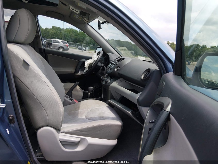 2011 TOYOTA RAV4 auction photo 5