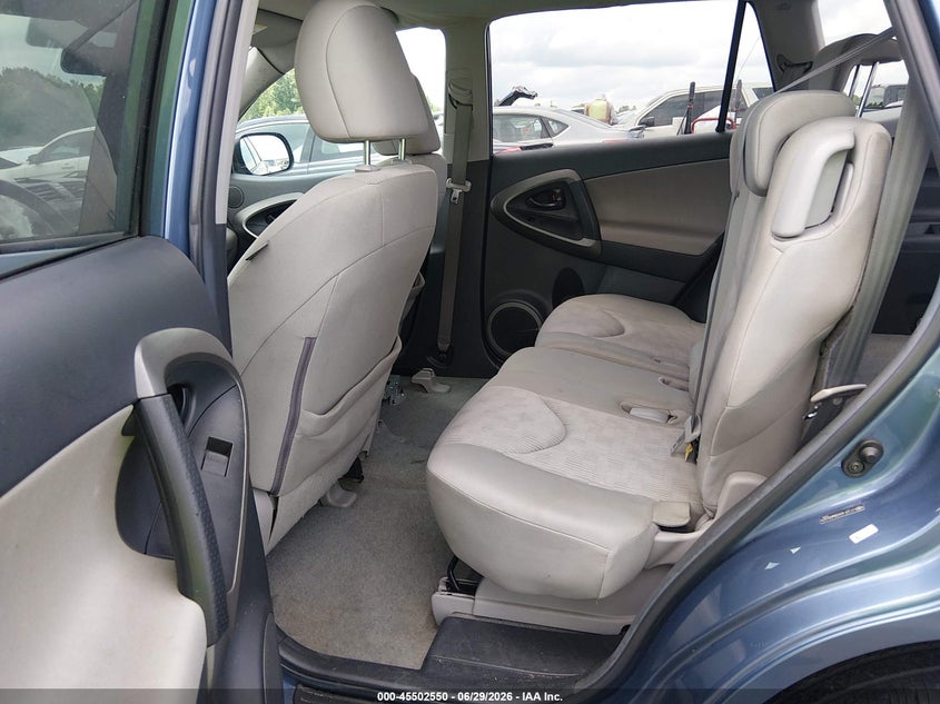 2011 TOYOTA RAV4 auction photo 8