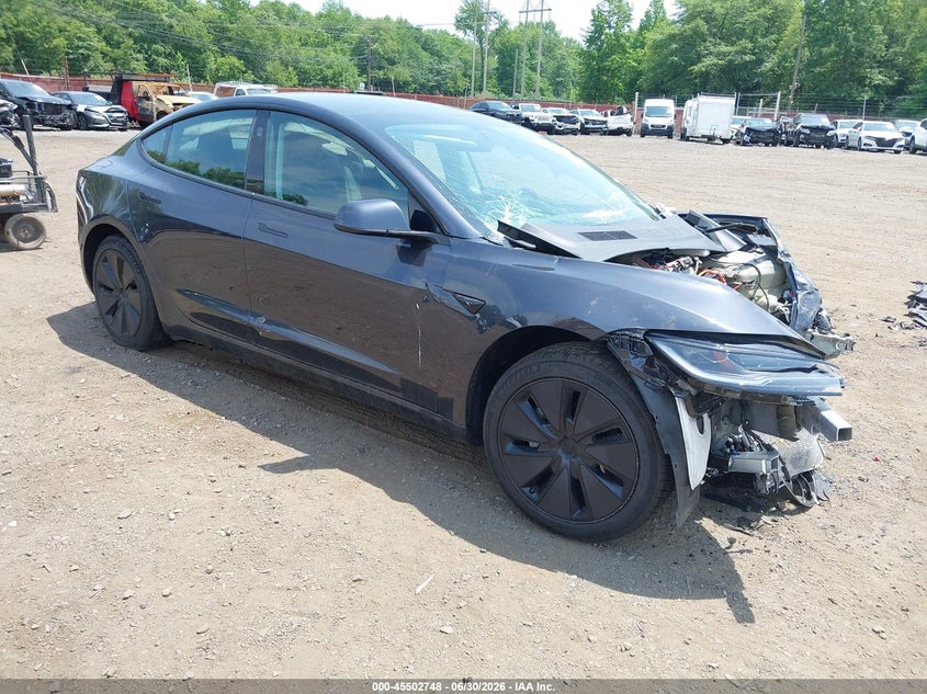 TESLA MODEL 3 - zdjęcie 1