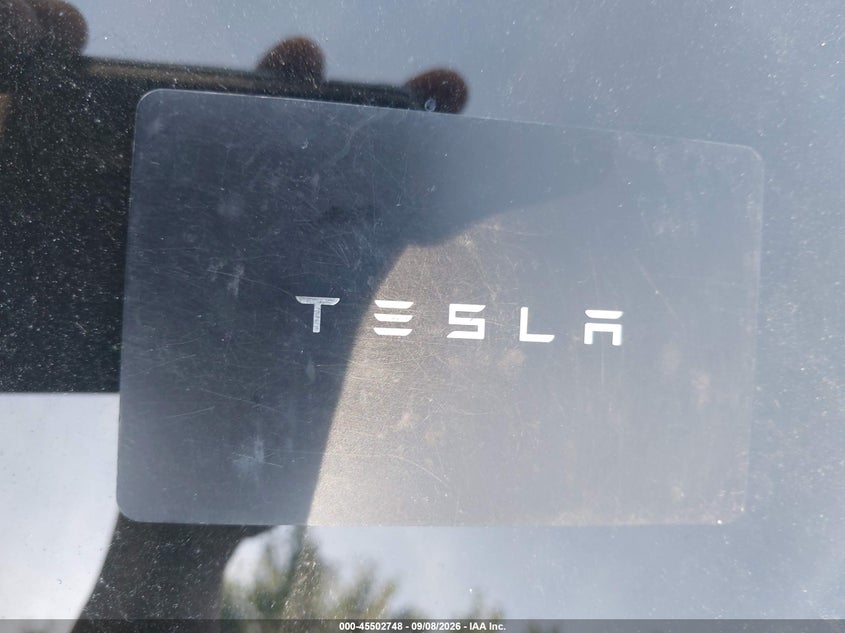 TESLA MODEL 3 - zdjęcie 11