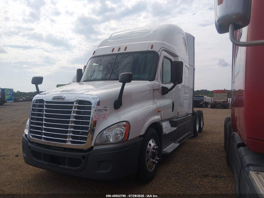 2016 FREIGHTLINER CASCADIA 125 auction photo 2