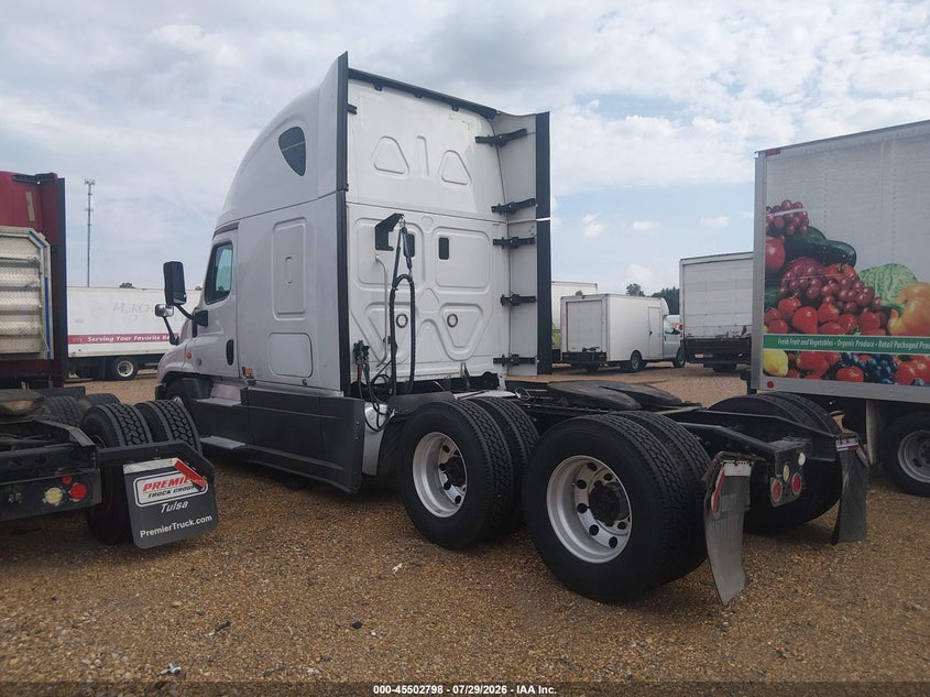 2016 FREIGHTLINER CASCADIA 125 auction photo 3