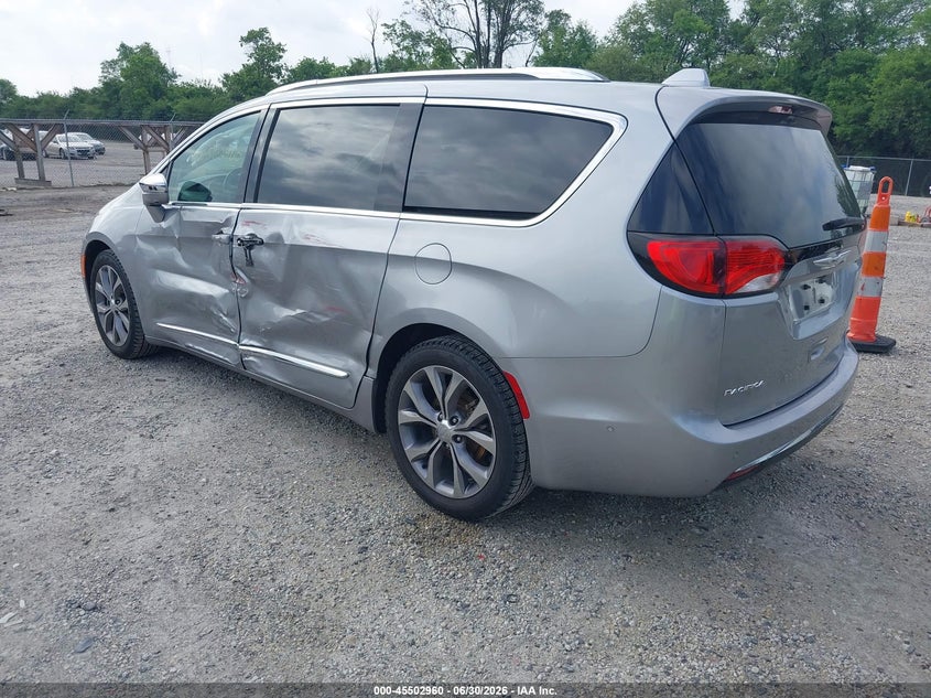 2019 CHRYSLER PACIFICA auction photo 3