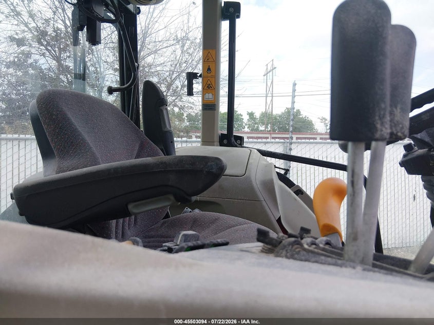 2019 MASSEY FERGUSON 4710 TRACTOR auction photo 5