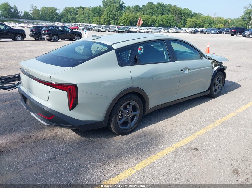 Vin: 3kpft4de3se145123, lot: 46001350, kia k4 lxs 20254